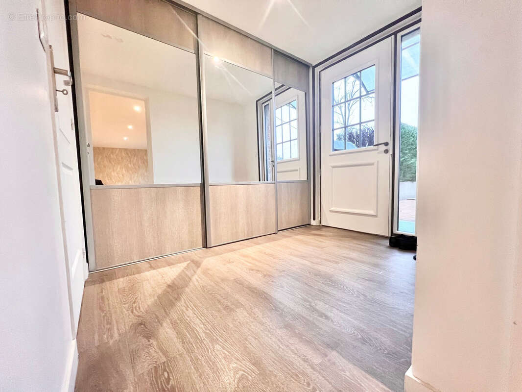 Maison à FRANQUEVILLE-SAINT-PIERRE