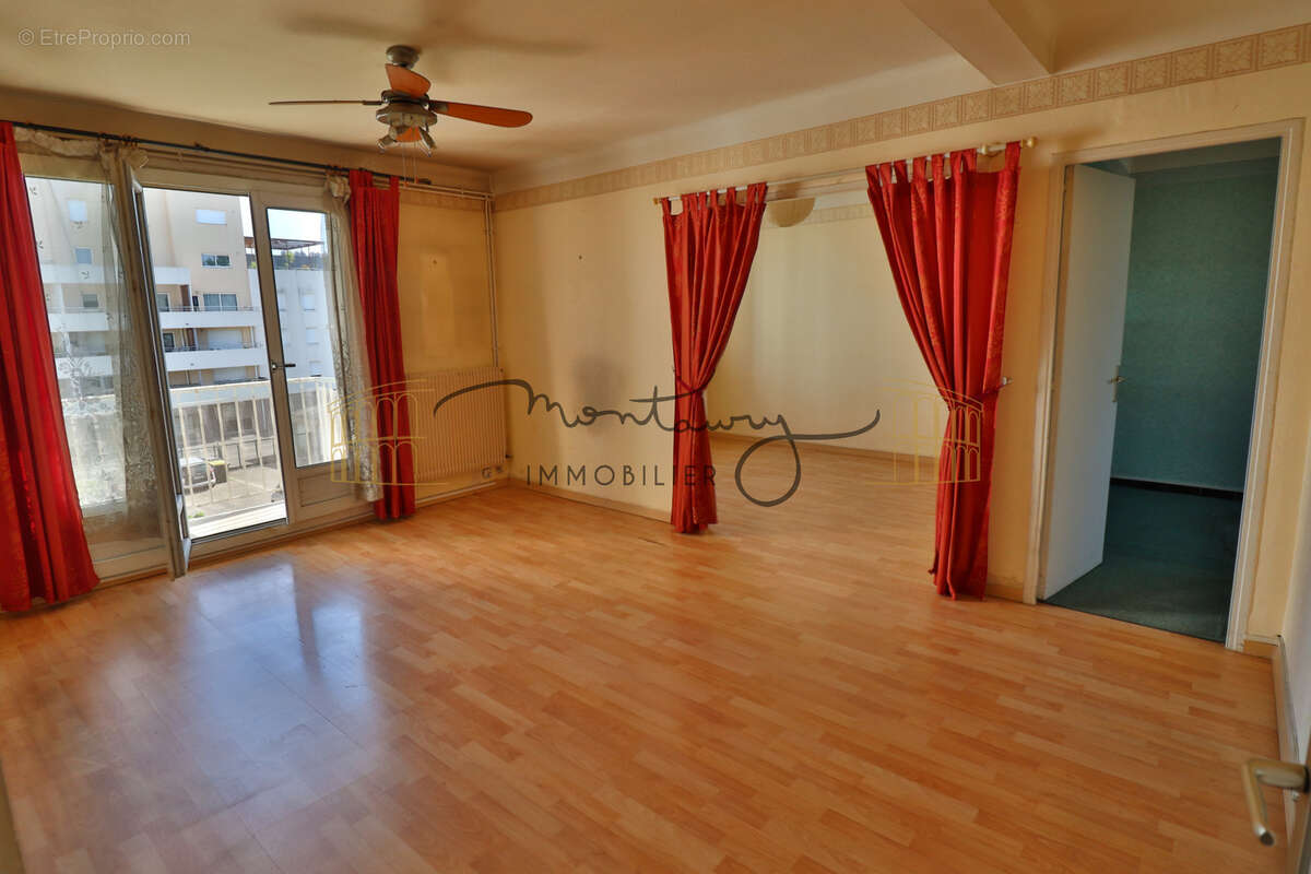Appartement à NIMES