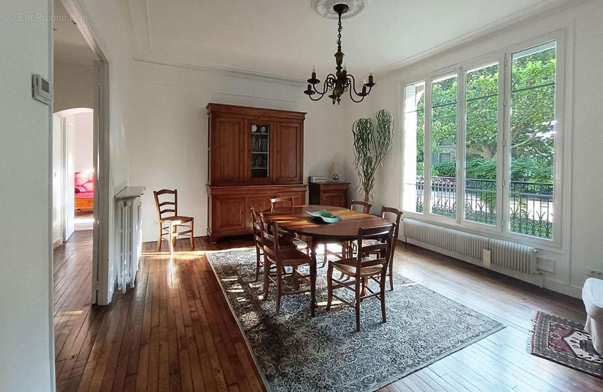 Maison Bourgeoise proche RER A 10 pièces 240m² NEUILLY-PLAISANCE (93360) - photo 3