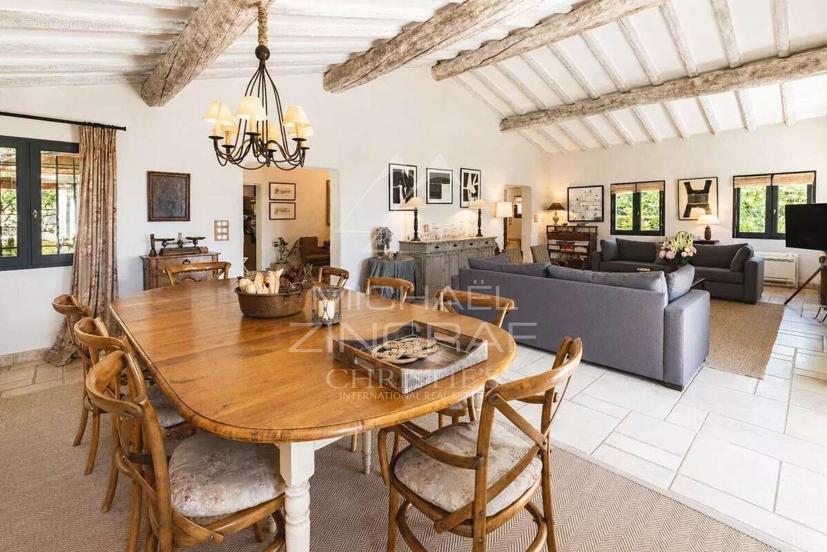 Maison à LE ROURET