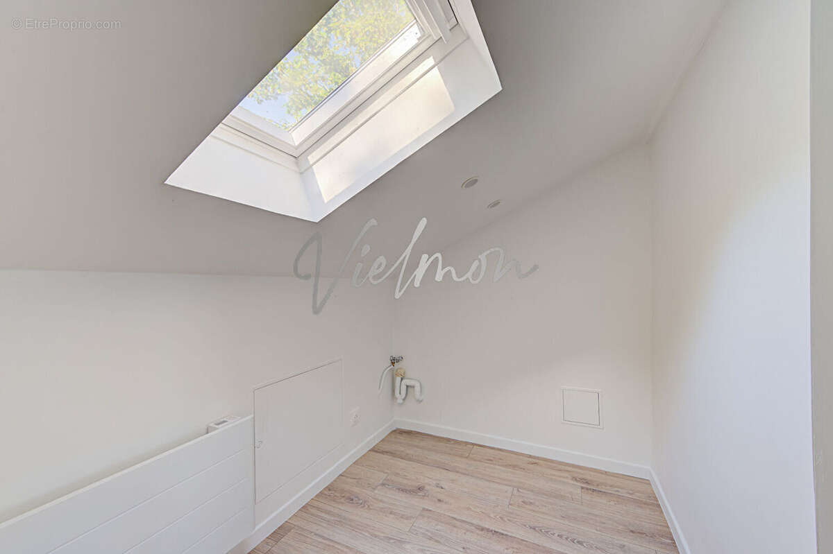 Appartement Saint Germain En Laye 2 pièce(s) 24.71 m2 - photo 11