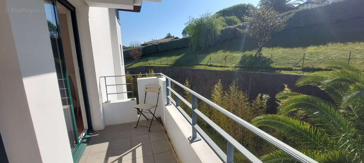 Superbe T3 traversant avec terrasse VUE MER à deux pas du centre de Ciboure - photo 8