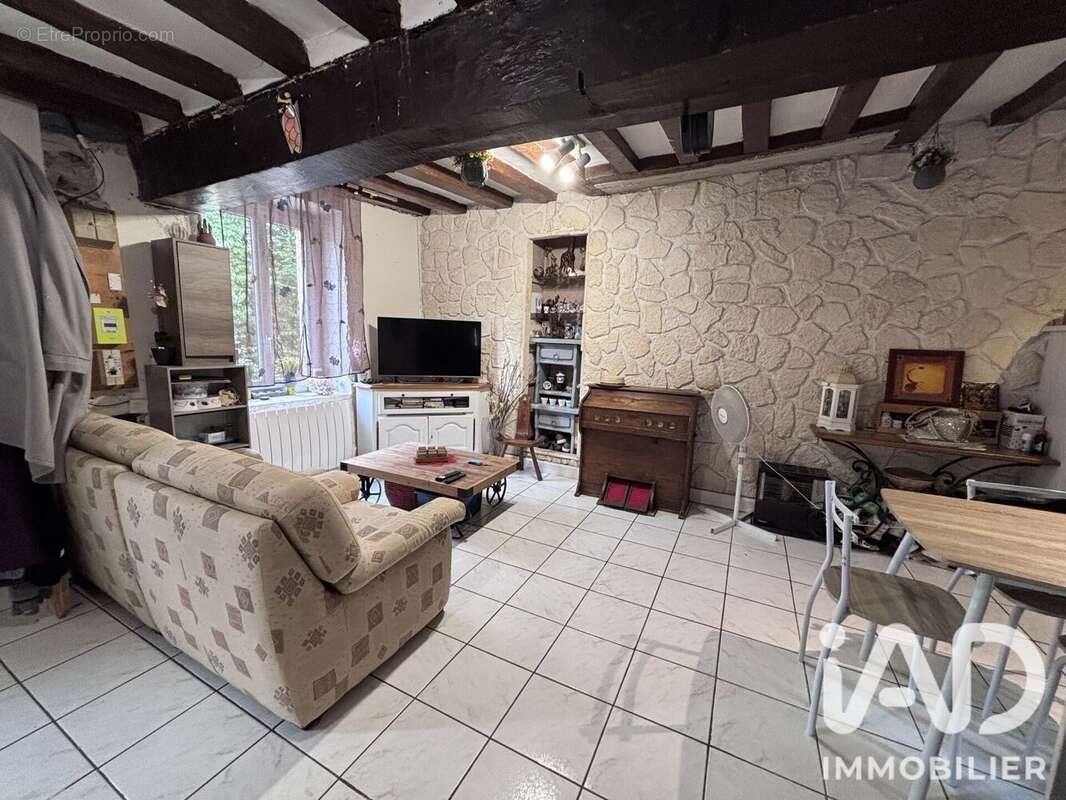 Maison 88 m² à Chauffry  - photo 2