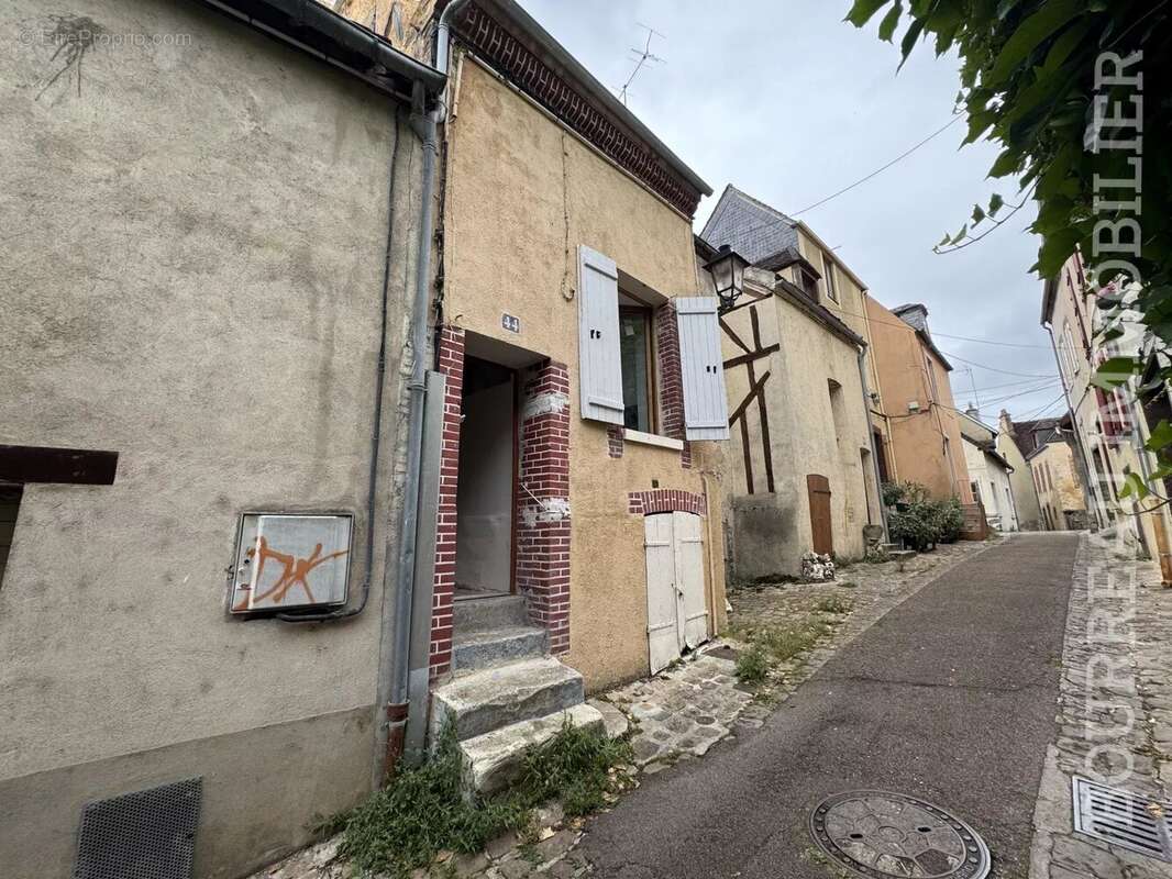 Maison à JOIGNY