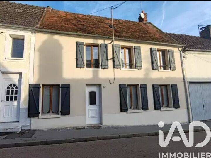 Photo 1 - Maison à OULCHY-LE-CHATEAU
