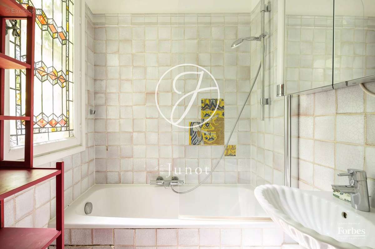 Appartement à PARIS-6E