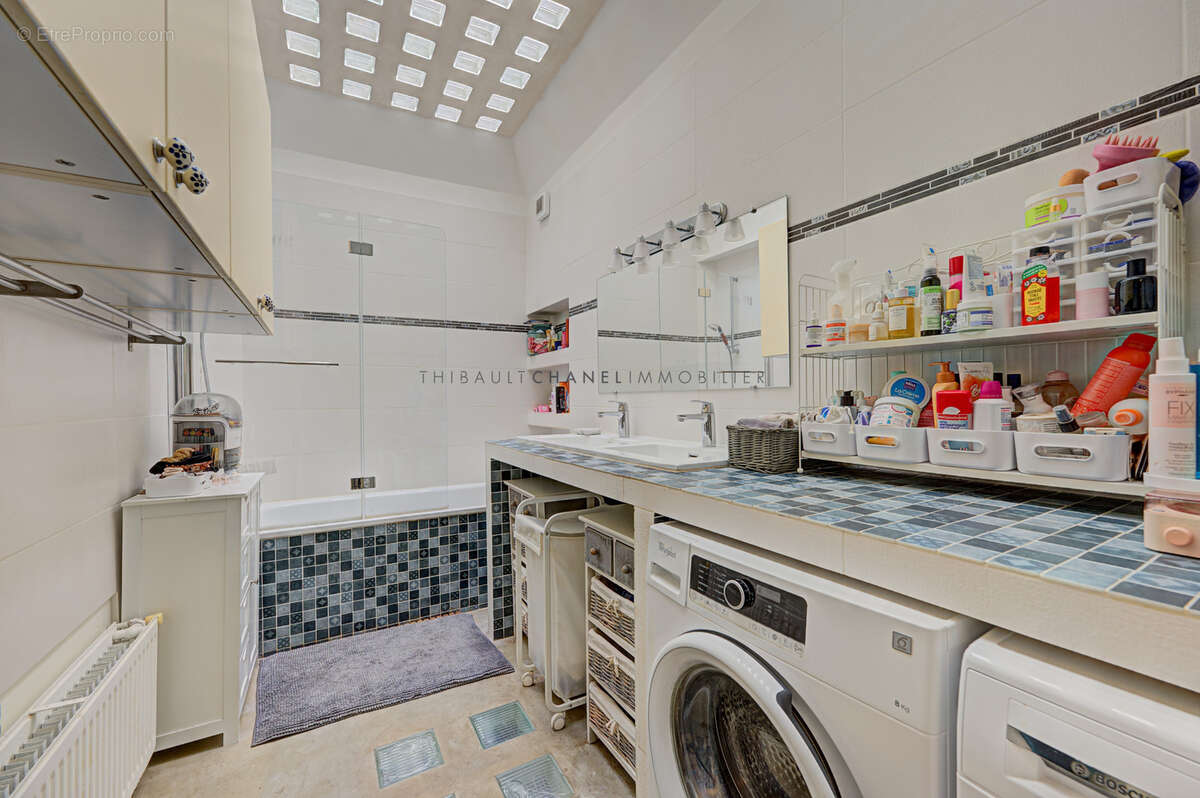 Maison à PARIS-11E