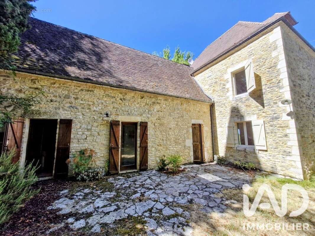Maison 162 m² à Bouzic  - photo 2