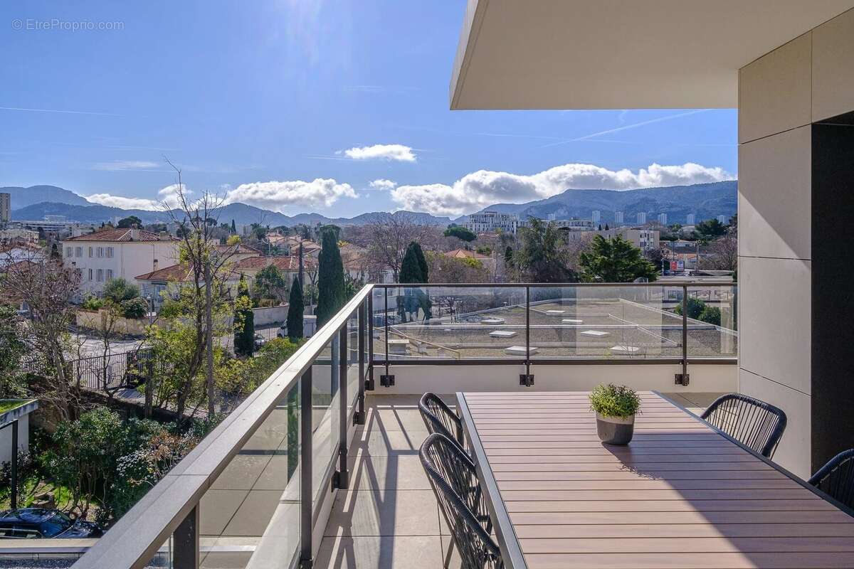 Appartement à MARSEILLE-8E