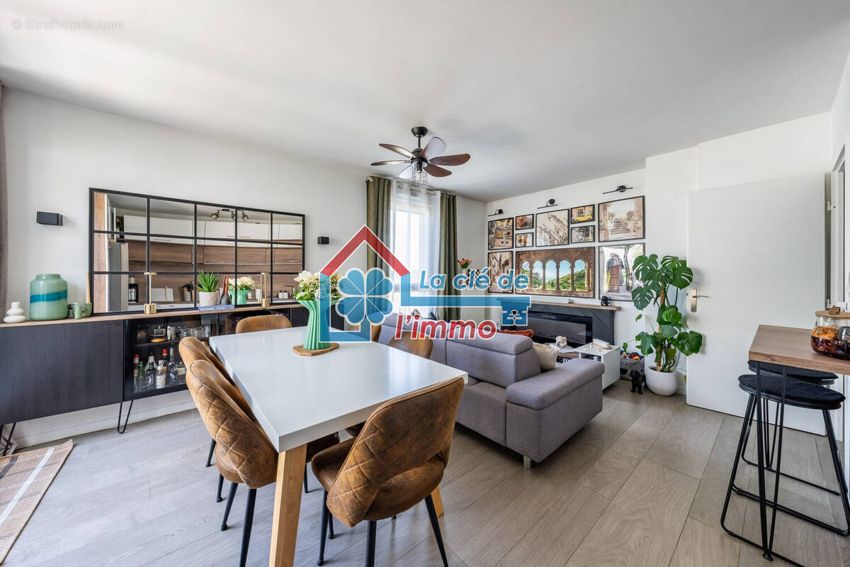 Appartement à MOISSY-CRAMAYEL