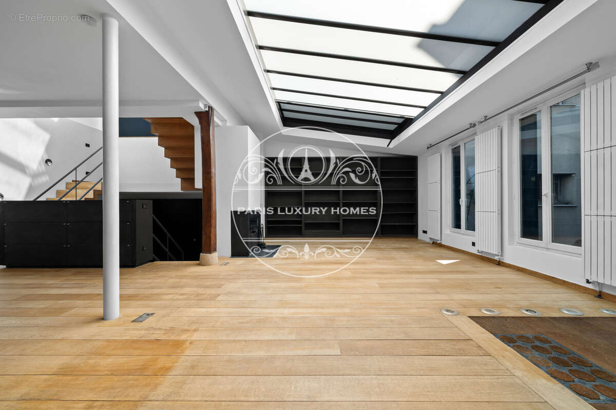 Superbe maison de ville à Paris 14ème ! - photo 2