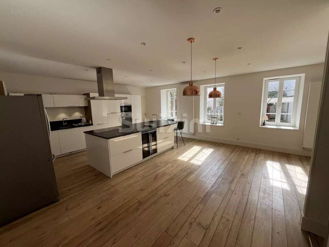 Maison à OUROUX-EN-MORVAN