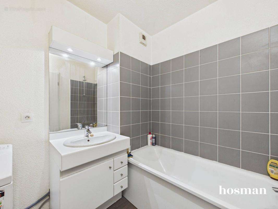 Appartement 3 pièces de 58,6 m² avec balcon et parking - Rue des Anciens Combattants d'Afrique, Bordeaux - photo 18