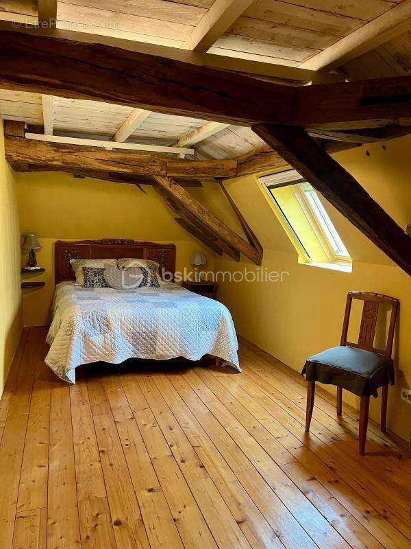 Ensemble de bâtiments en pierre composé d’une maison d’habitation, d’un gîte, d’un pool house, de deux ateliers et de deux sécho - photo 29