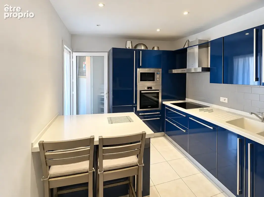 Exclusivité   ajaccio, route des sanguinaires f4 de 100 m2 traversant avec vue mer   terrasse   garage   dpe b - photo 9