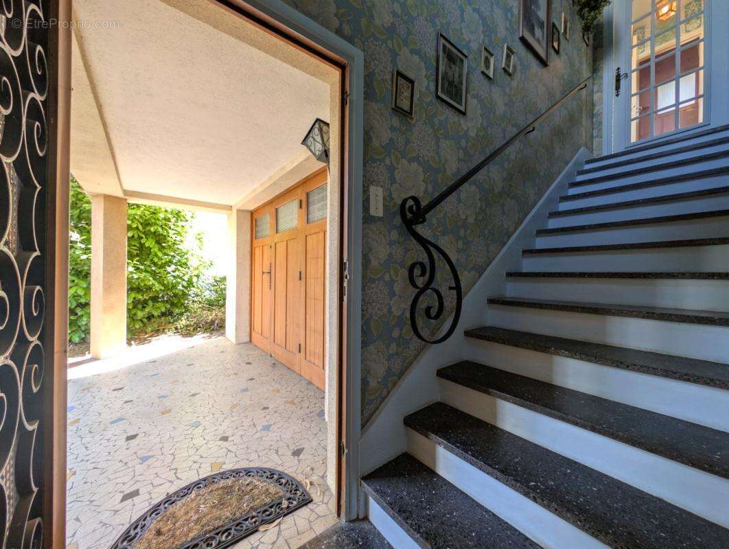 Riorges — Maison T4 avec terrain de 439 m² et garage (42) - photo 7