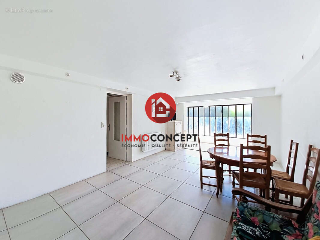 Maison à ROQUEMAURE