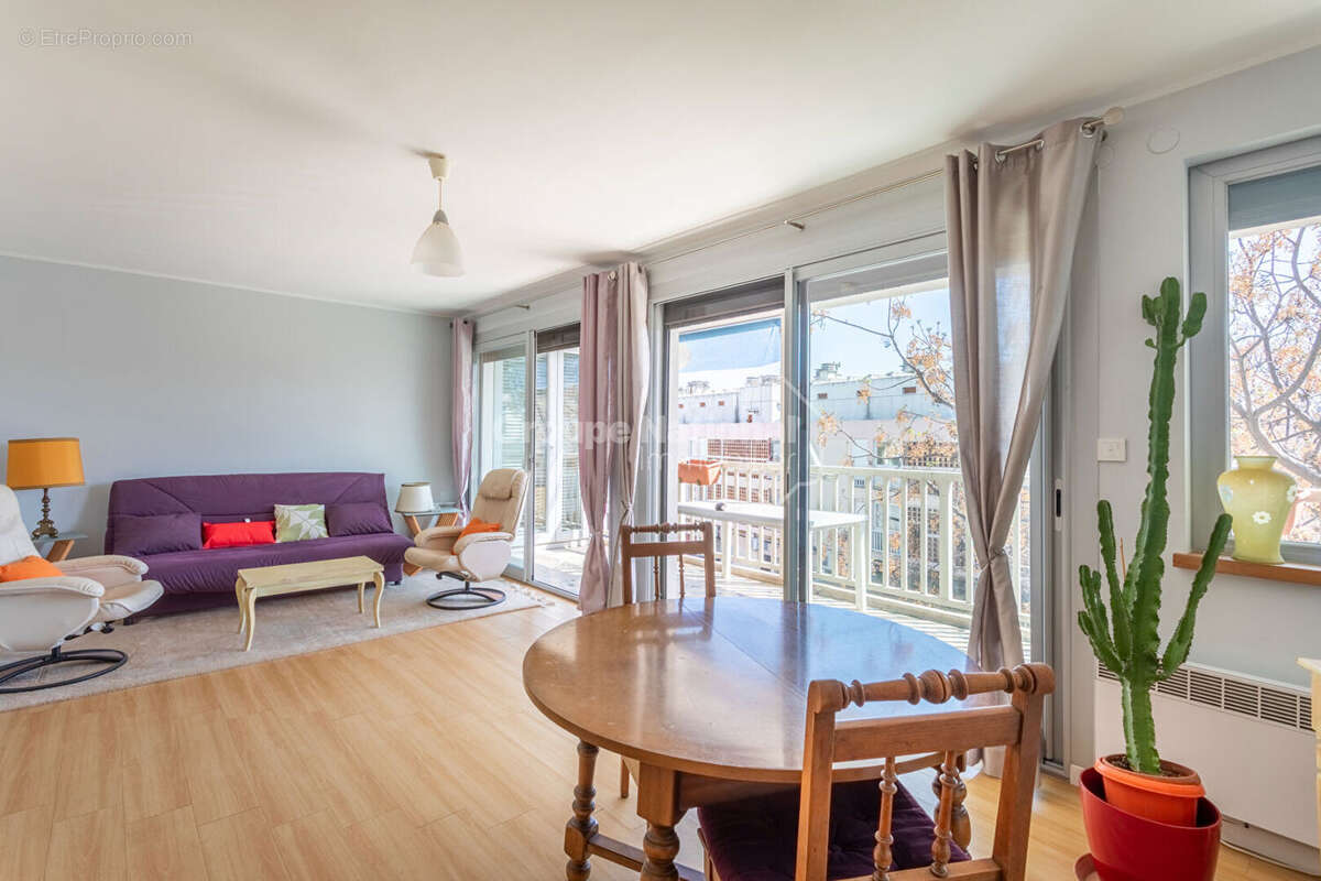 Appartement à CARRY-LE-ROUET