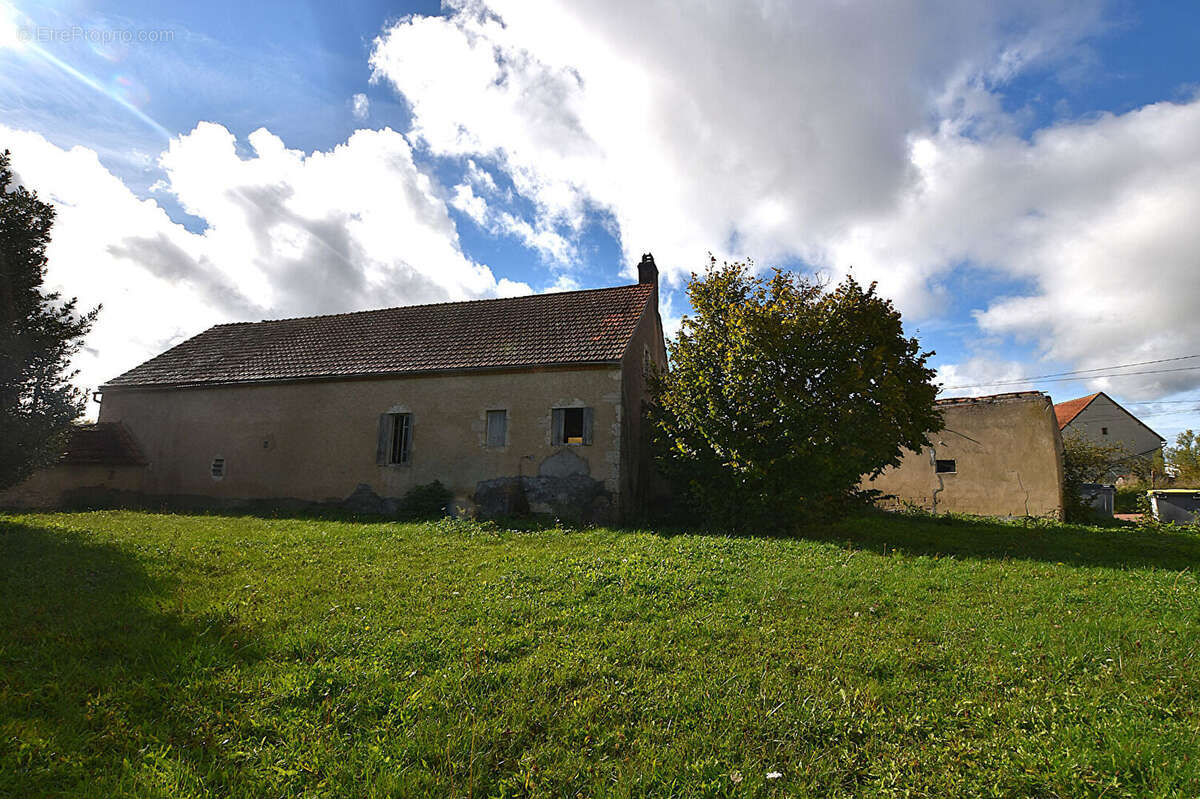 Maison à VARENNES-SUR-ALLIER