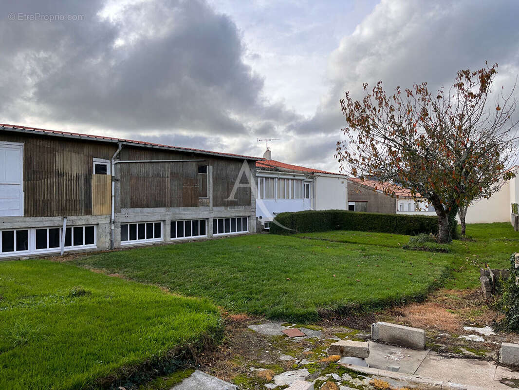 Maison à SAINTE-FLAIVE-DES-LOUPS