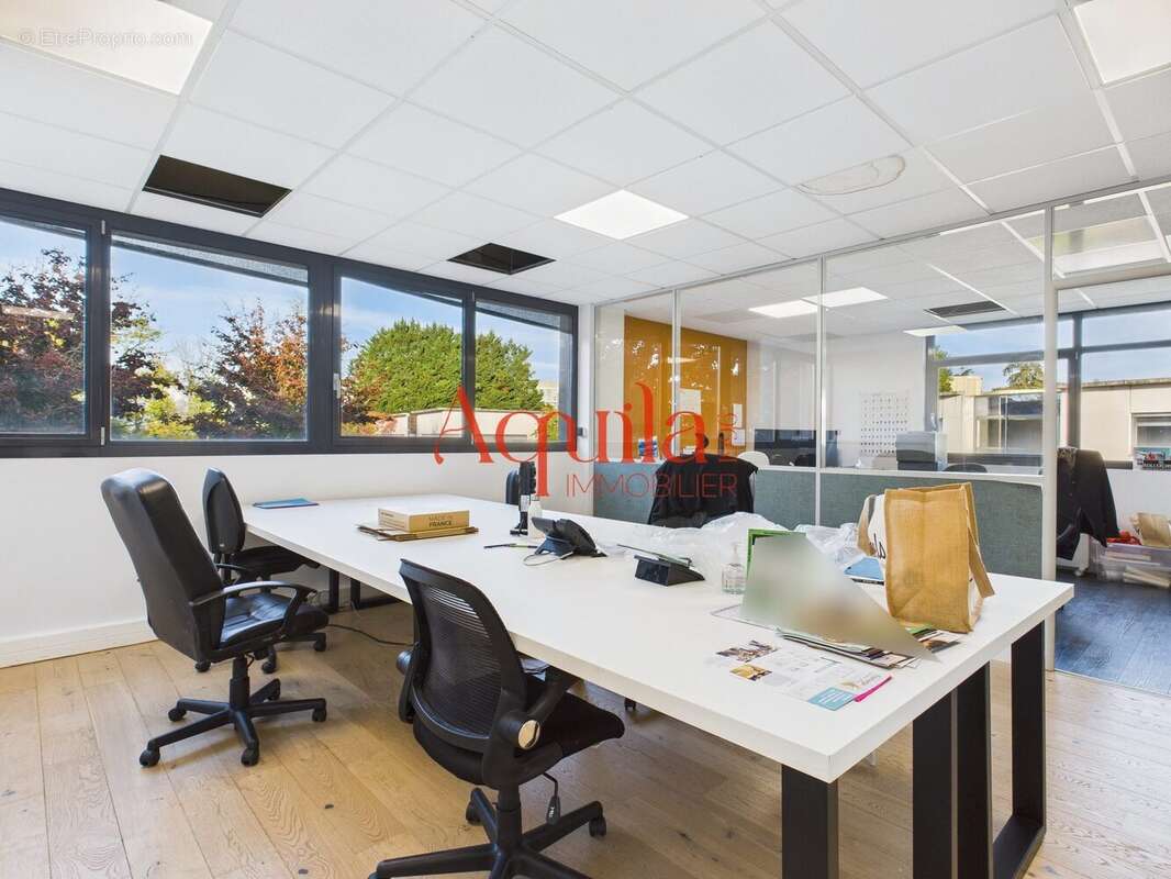 Commerce à LIMONEST