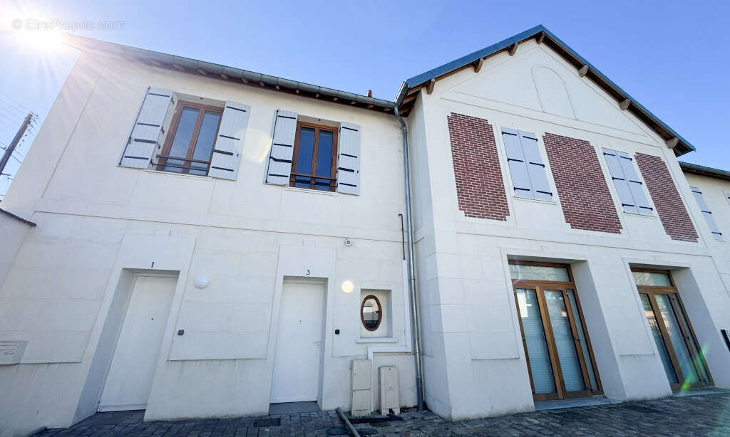 Appartement à MARLY-LA-VILLE