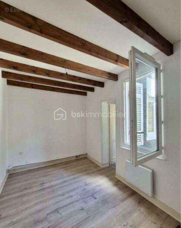 Exclusivité  Bordeaux   Quartier St Michel        T2   32m2         >  Rénové , Prêt à vivre          165000€        Bordeaux 33 - photo 6