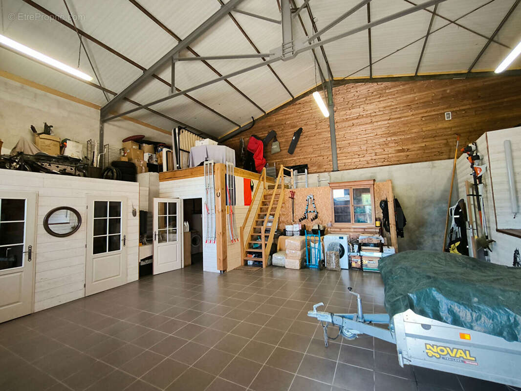 Ensemble immobilier de caractère dans un cadre bucolique - photo 17