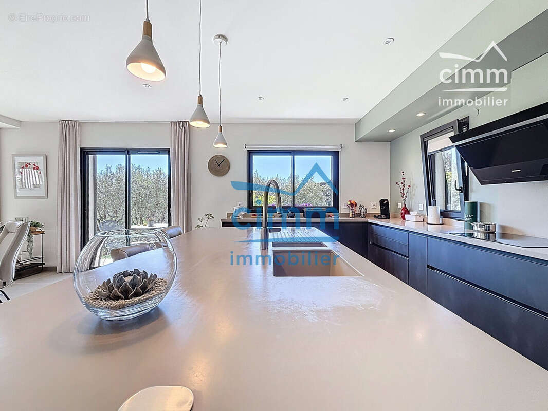 Maison 180 m² à Beaumes-De-Venise  - photo 3