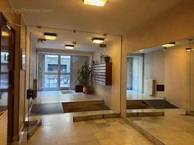 Appartement à PARIS-20E