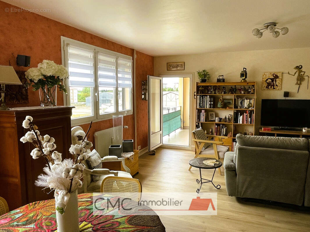 Appartement 81 m² à Luisant  - photo 6