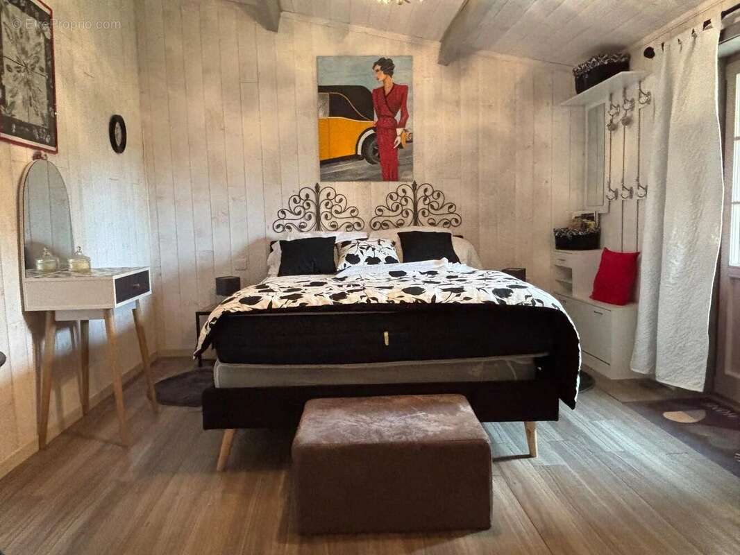 Maison à SAINTE-FOY-DE-LONGAS