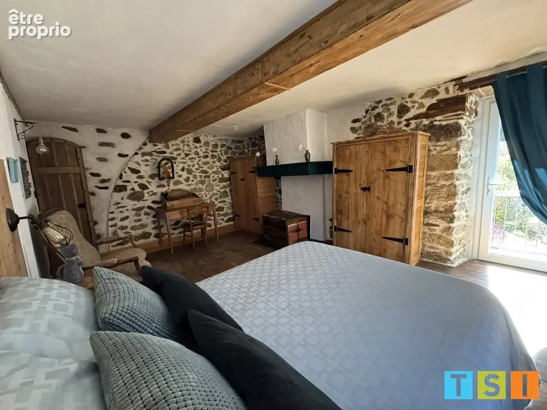 Ancienne bergerie de caractère  Vue Cagire - rénovée T3 avec 828 m² terrain et garage . - photo 9