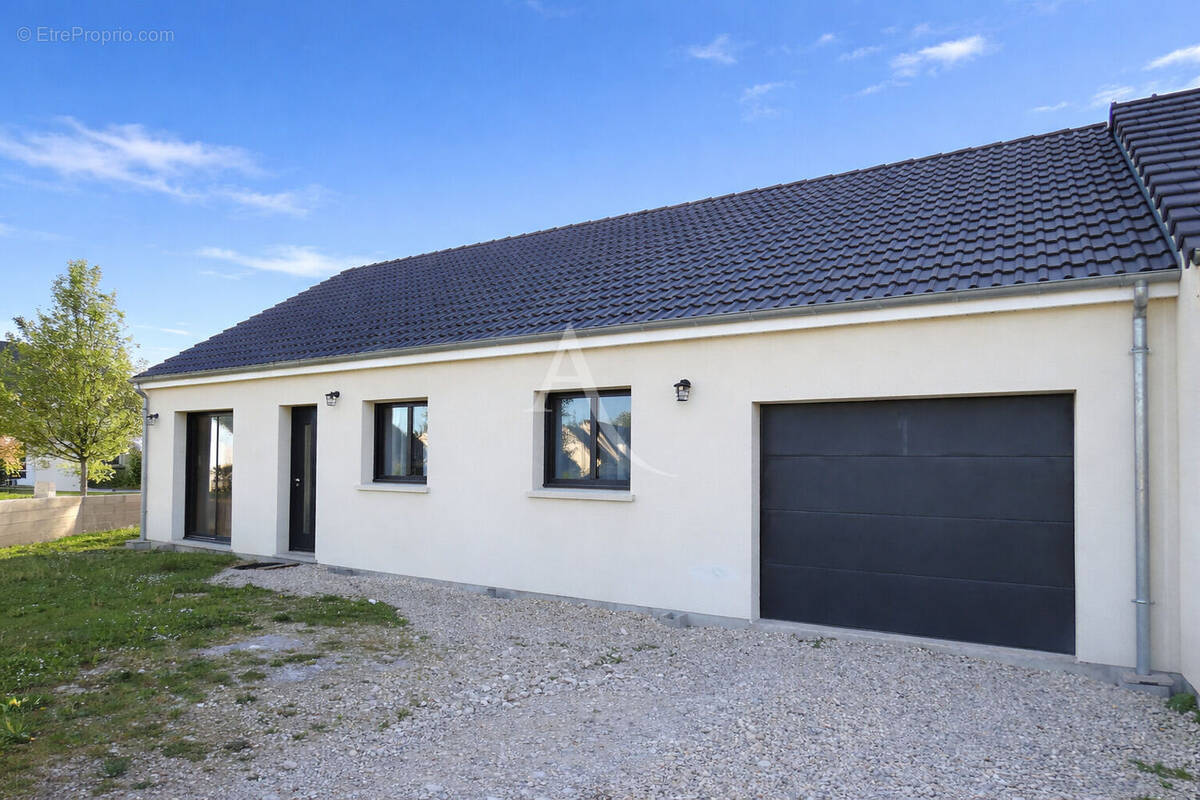 Maison à NEUVILLE-AUX-BOIS