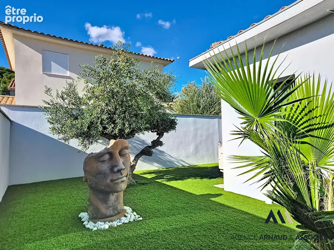 Saint-cyr-sur-mer - superbe maison contemporaine de plain-pied de 132 m² avec piscine - photo 15