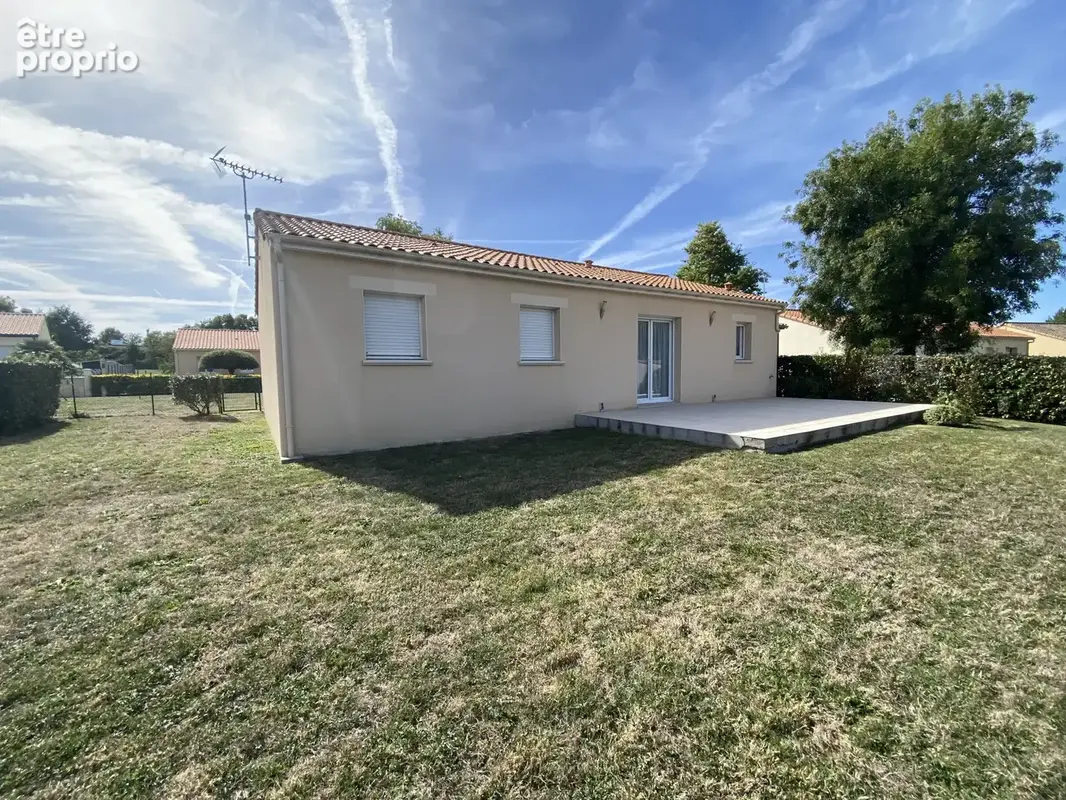Plain pied avec 3 chambres sur  644m2 de terrain - photo 2