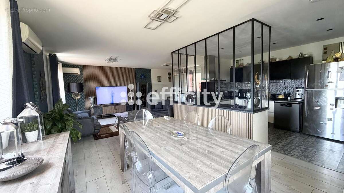 Maison 140 m² à Villeurbanne  - photo 11