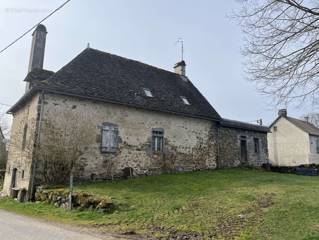 Maison à CHALVIGNAC
