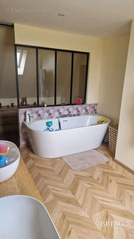 Maison à VITRAI-SOUS-LAIGLE