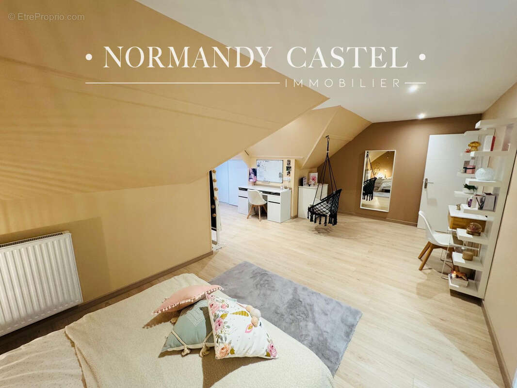 Maison à PENNEDEPIE