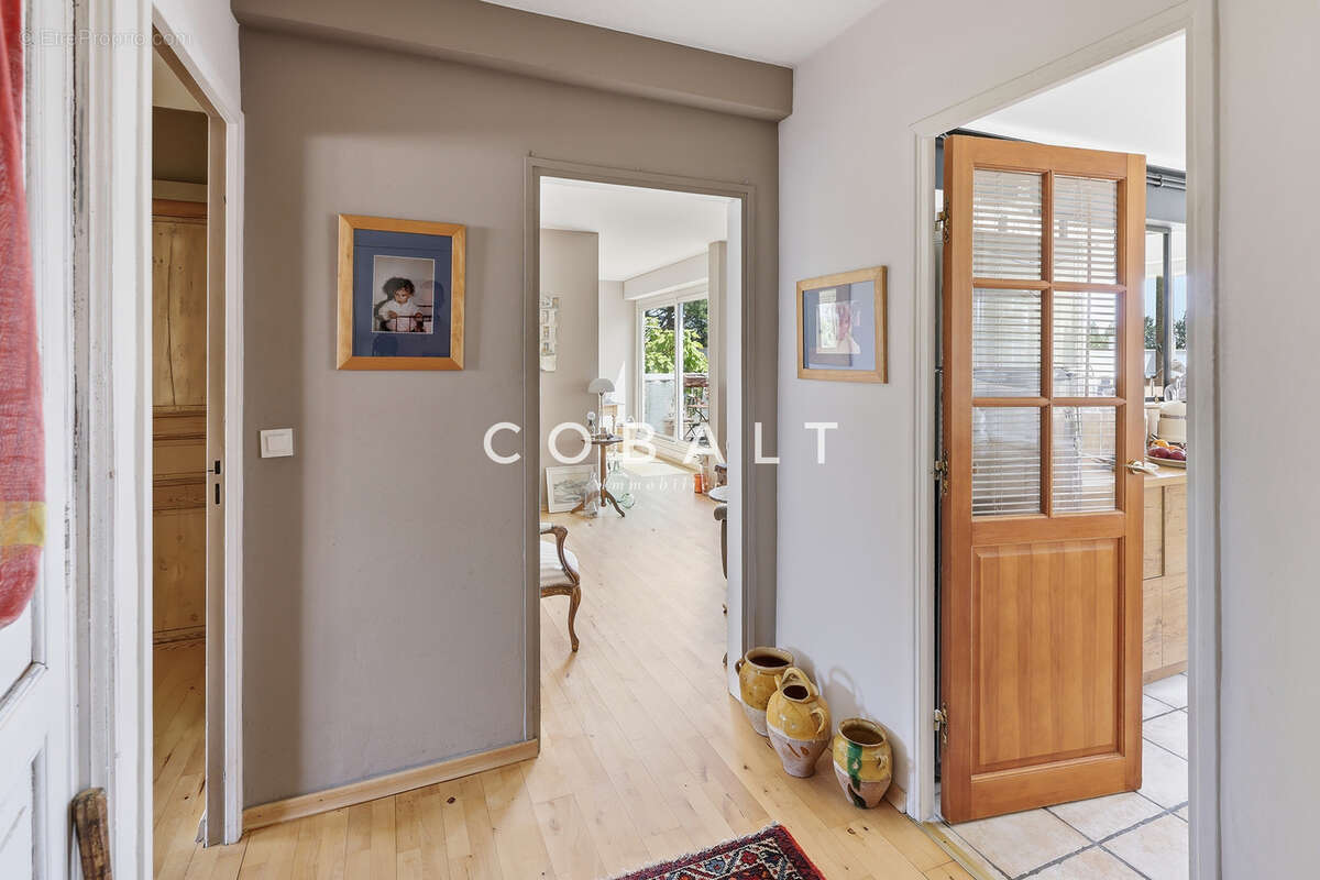 Dernier étage avec terrasse plein sud : un bel appartement familial aux prestations soignées - photo 7