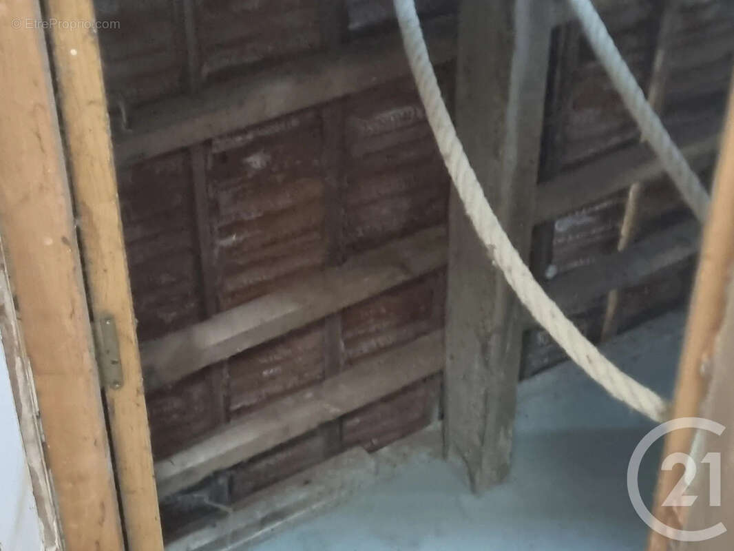 Maison à MONTSAUCHE-LES-SETTONS