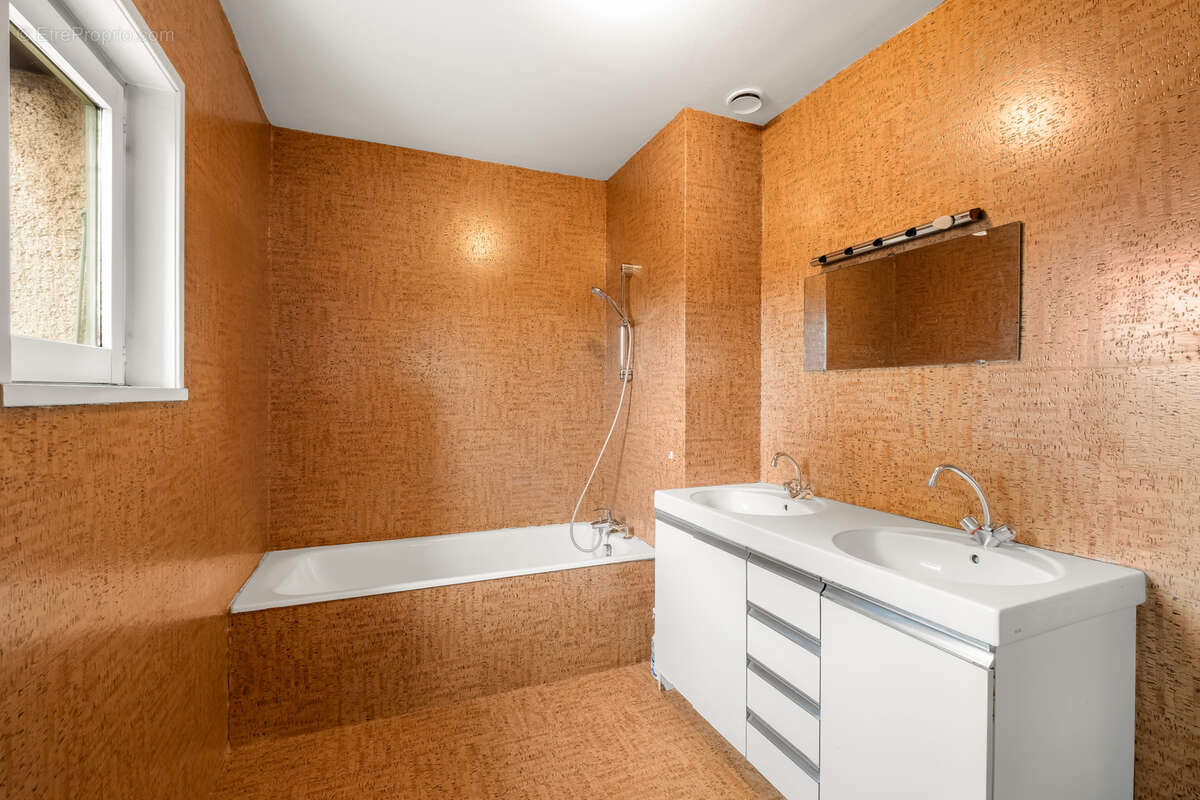 Maison à CALUIRE-ET-CUIRE