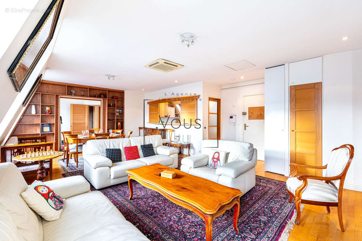 Appartement à PARIS-8E