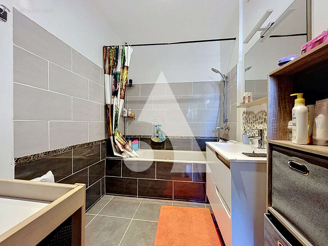 Maison de ville Remollon 153.61 m² ! - photo 14