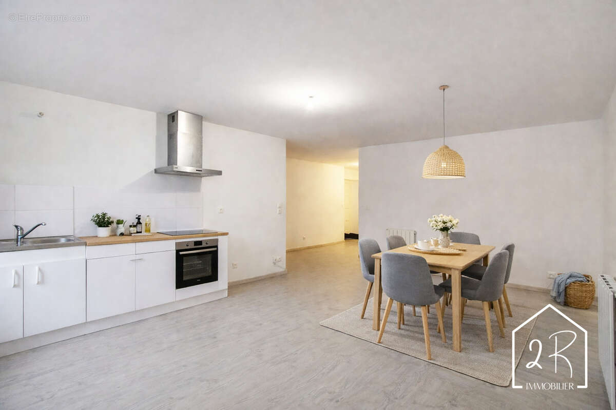 Appartement à MARENNES