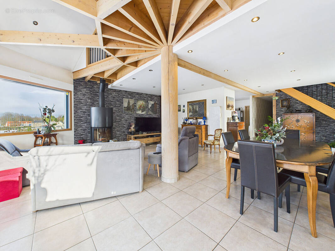 Maison à DREUIL-LES-AMIENS