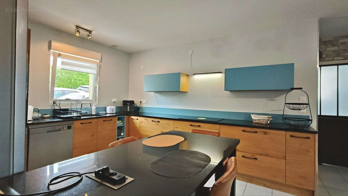 Maison à SAINT-MARTIAL-DE-MIRAMBEAU