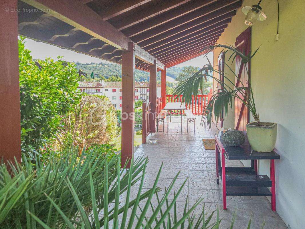 Maison avec vue montagnes - Proche centre-ville à pied - photo 9