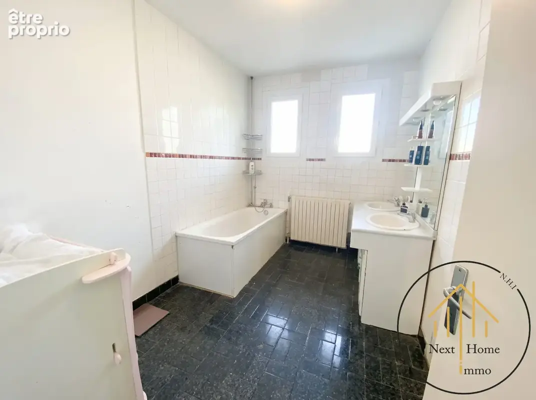Maison 6 pièces 121 m² à vendre à Chalais (16210) - photo 9